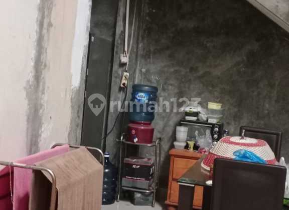 Rumah Luas 2 Lantai Dengan 5 KT Dalam Komplek di Sawangan  2