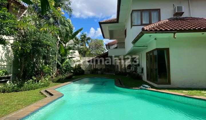 Rumah Mewah di Ampera Jaksel Ada Swimming Pool Selangkah ke Kemang 2