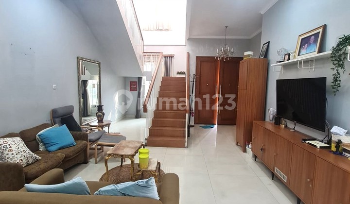 Rumah Nyaman di Cinere Layout Rapih 2 Lantai Lokasi Strategis