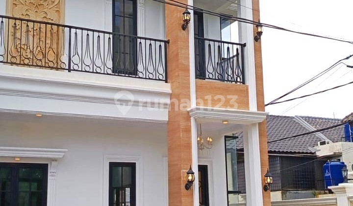 Rumah Brand New di Tanah Baru 2 Lantai Semi Furnished