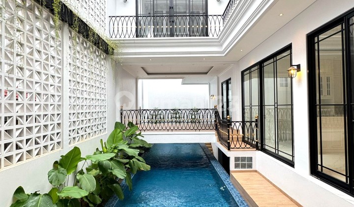 Dijual Rumah Eksklusif Cilandak Desain Elegan, Pool + Lift Dijual Rumah Eksklusif Cilandak Desain Elegan, Pool + Lift