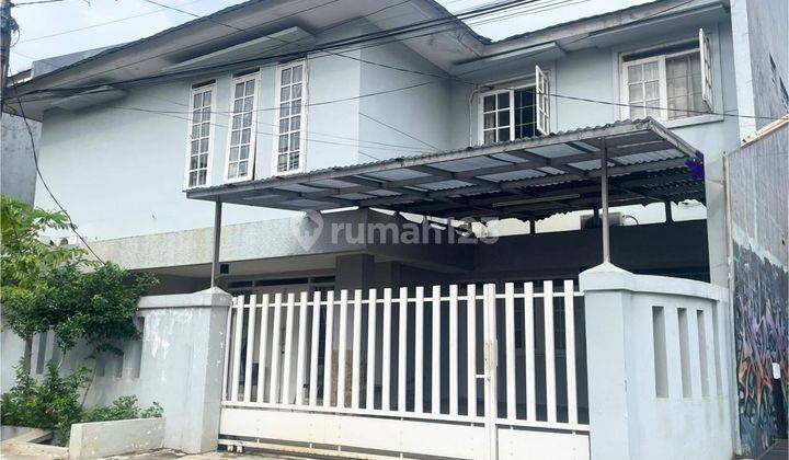 Rumah Siap Huni di Tebet Lokasi Strategis Dekat Tebet Eco Park 1