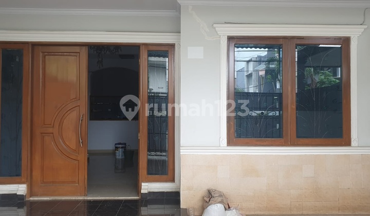 House in Hybrida Kelapa Gading, Clean and Well-Maintained 2