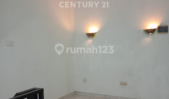 Rumah Kantor 2 Lantai Bagus Siap Pakai di Kp Melayu Tebet Rumah Kantor 2 Lantai Bagus Siap Pakai di Kp Melayu Tebet