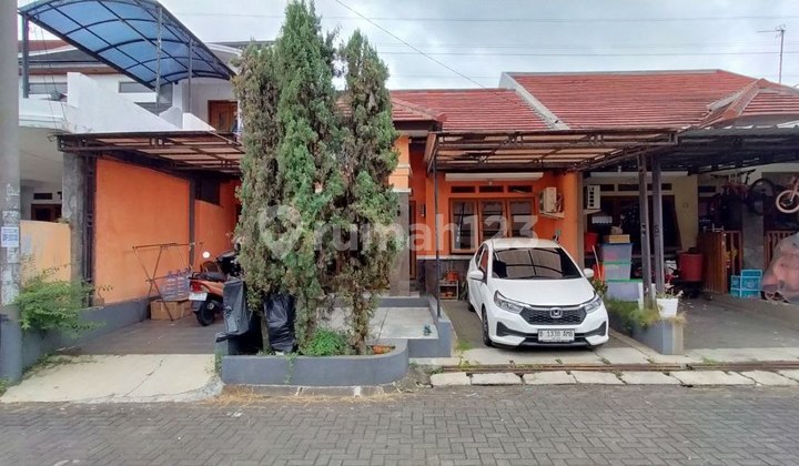 Rumah Murah Dibawah Pasar Komplek Pinus Regency Bandung Soeta