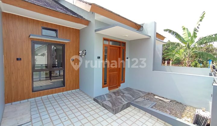 Rumah Bagus 1,5 Lantai Dekat Griya Arcamanik Bandung Kota Rumah Bagus 1,5 Lantai Dekat Griya Arcamanik Bandung Kota