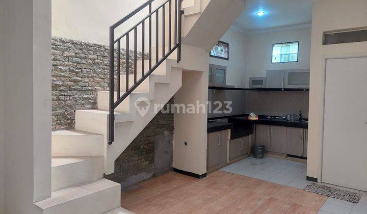 Rumah Harga Menarik 2 Lantai Dekat Griya Arcamanik Endah Bandung 2