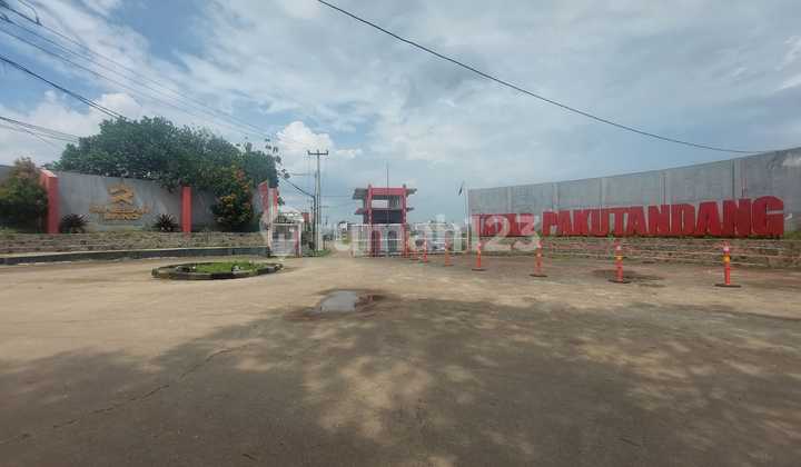 Modern Minimalist House Suitable for Young Couples Near Alun-alun Ciparay Modern Minimalist House Suitable for Young Couples Near Alun-alun Ciparay