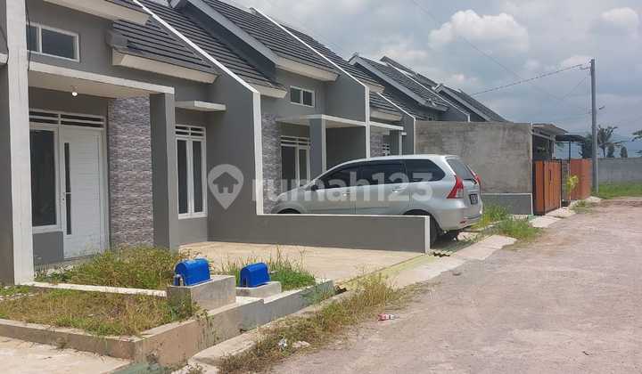 Minimalist House All-Inclusive Free Fees Near Alun-alun Ciparay 2