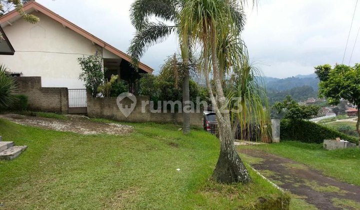 Rumah Hitung Tanah Dibawah Pasar Dekat Unpar Ciumbuleuit Bandung