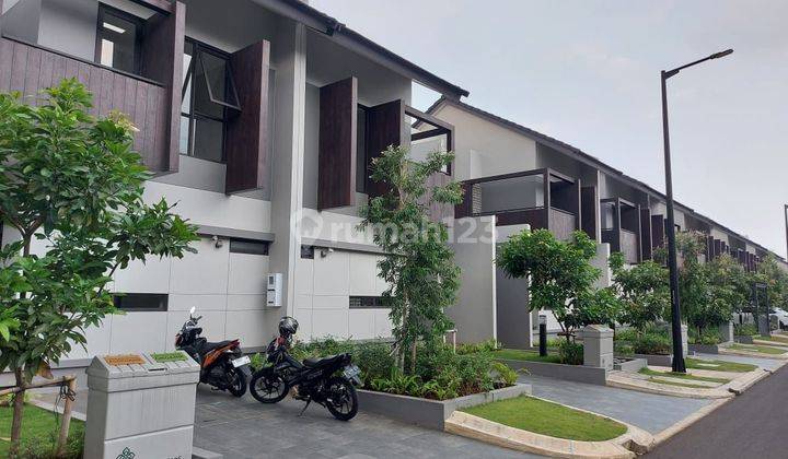 Rumah 2 Lantai Dalam Cluster Flora Sumarecon Bandung 2