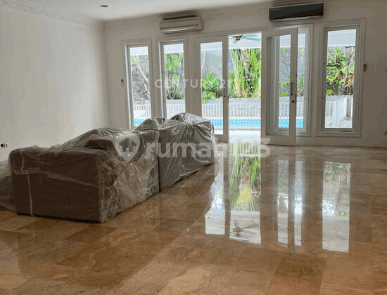 Rumah Strategis Dekat Sekolah Perancis di Cipete Town House 2