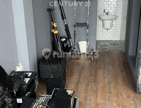 Ruko di Pluit Cocok untuk Bisnis Cafe atau Resto