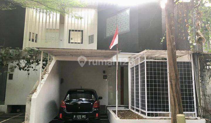Rumah Nyaman Dan Strategis Dekat Pintu Tol, Mall, Sekolah, Dan R.s Di Bintaro Veteran. Rumah Nyaman Dan Strategis Dekat Pintu Tol, Mall, Sekolah, Dan R.s Di Bintaro Veteran.