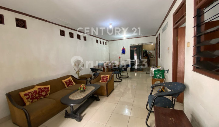 Large House Strategic Location in Central Jakarta 2