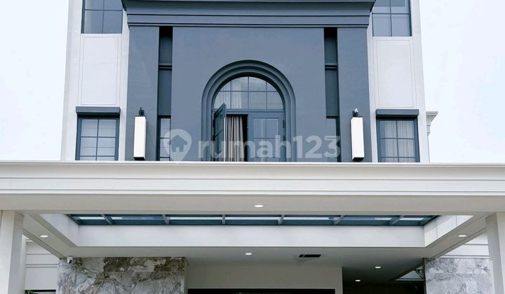 Burgundy Rancamaya Bogor