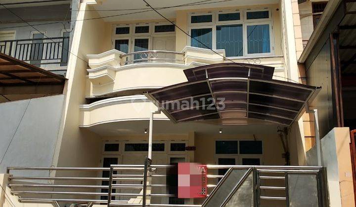 Rumah Sewa 2 Lantai Bagus Semi Furnished SHM di Sunter, Jakarta Utara 1