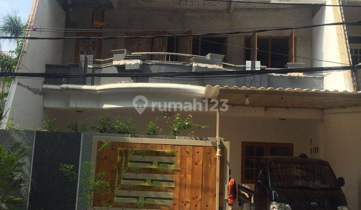 Rumah Sewa 9x20 Semi Furnish Sunter, Jakarta Utara 1