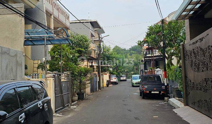 Rumah 2.5 Lantai Bagus SHM di Sunter, Jakarta Utara 2