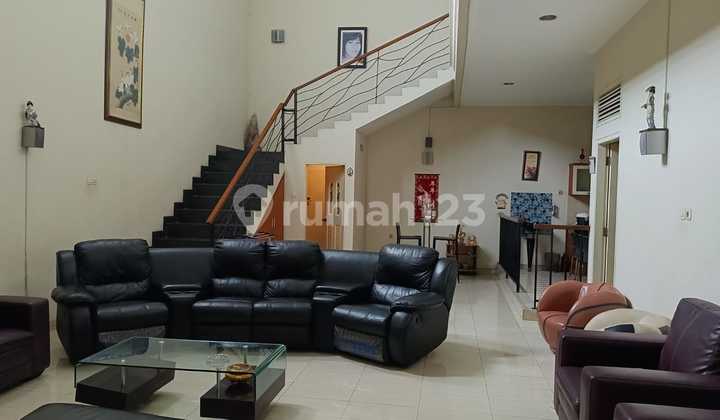 RUMAH TAMAN HOLIS INDAH 1