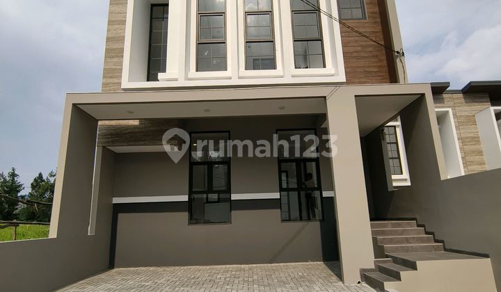 For Sale Cheap Mainroad House Pondok Hijau Bandung 2 Floors 1