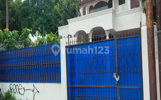 Rumah 2 lantai Butuh Minim Renovasi, Lokasi Ok  di Pondok Labu