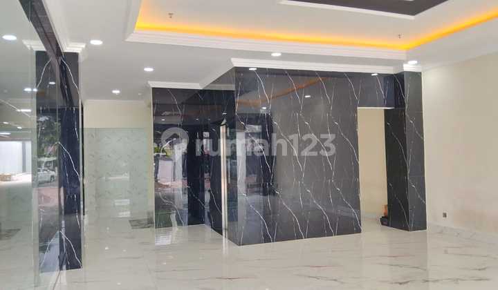 Gedung Perkantoran 6 Lantai baru,siap pakai ,Nego di Menteng 