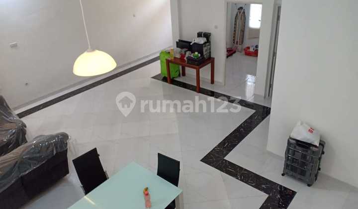 Rumah 2,5 Lantai Bagus dan Rapih Siap Huni di Kelapa Nias Gading Rumah 2,5 Lantai Bagus dan Rapih Siap Huni di Kelapa Nias Gading