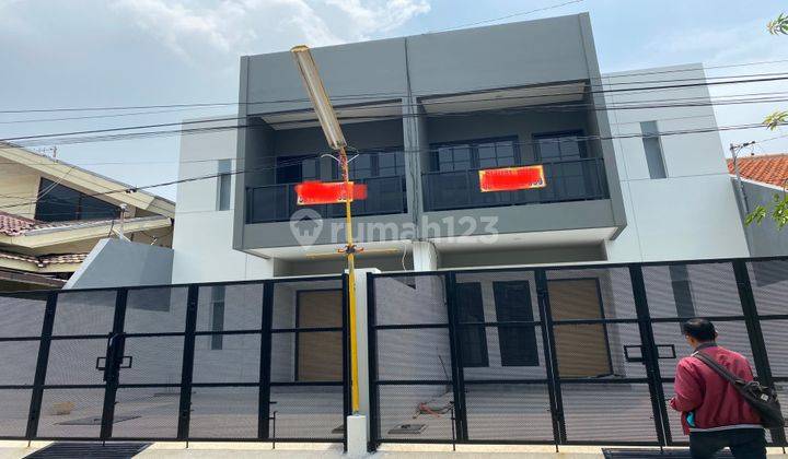 Dijual  Rumah di Mulyosari, Mulyosari Baru Jalan 3 Mobil 1