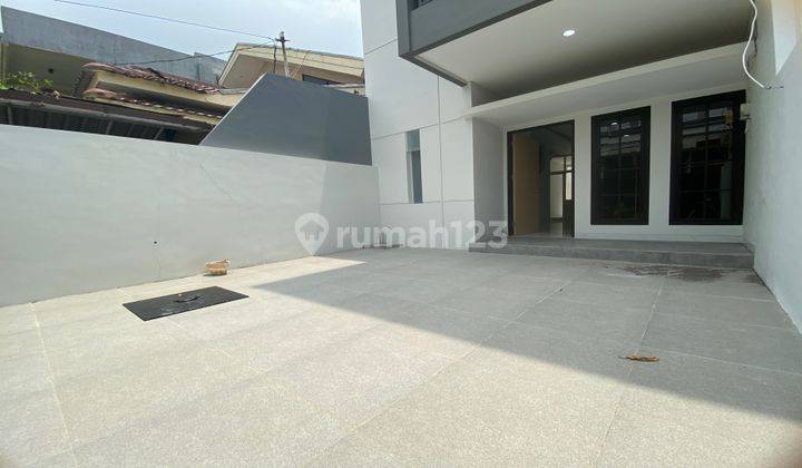 Dijual  Rumah di Mulyosari, Mulyosari Baru Jalan 3 Mobil 2