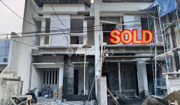 Dijual  Rumah di Mulyosari utara, Mulyosari Dekat Raya Mulyosari 1