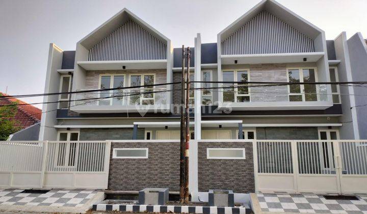 Dijual  Rumah Di Manyar Lebar 8 Jalan Kembar Tengah Kota 1