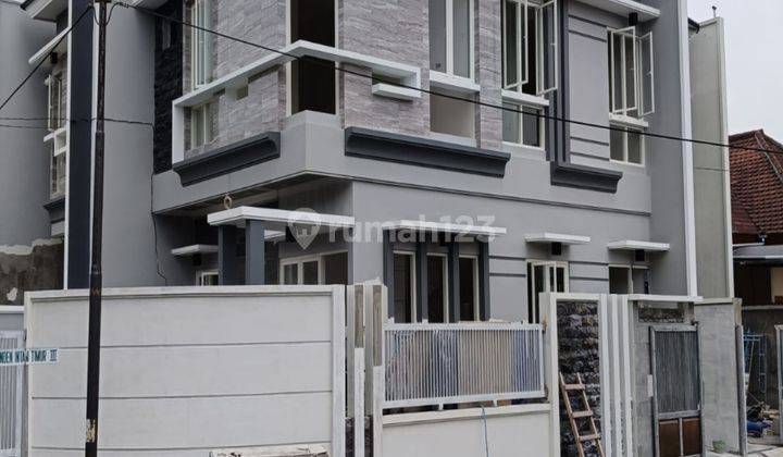 Dijual Rumah Hook  SHM  di Nginden Jalan 3 Mobil 1