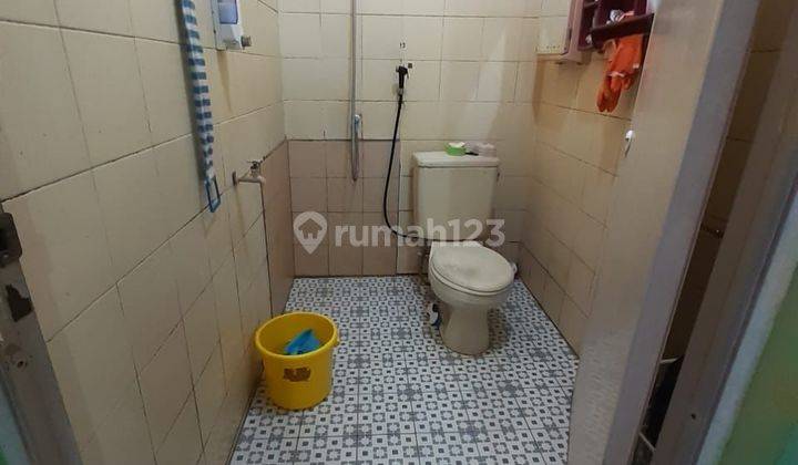 kamar mandi rumah dijual dalam komplek malaka