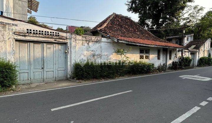 Dijual Rumah tua hitung tanah  Jalan Kelinci Raya, Samanhudi, Pasar Baru, jakarta pusat
