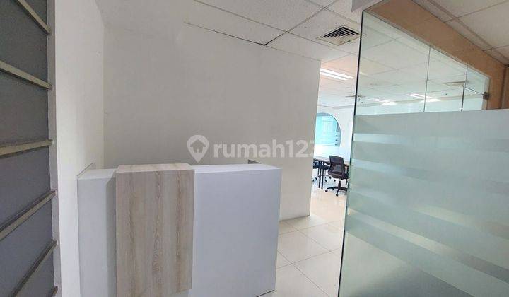 Disewakan Kantor Fully Furnished 150m2 Jakarta Selatan, Menara 165