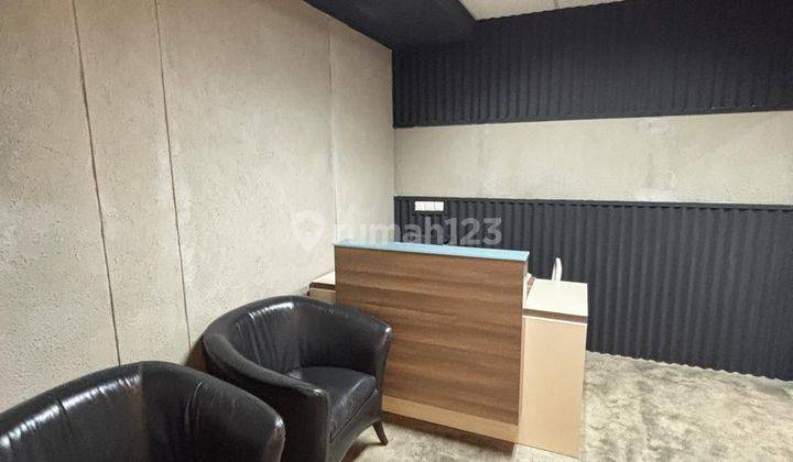 Di Sewakan ruang kantor Fully Furnished 229 m2 Jakarta Selatan | Menara 165 lantai 7