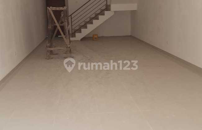 DIJUAL/FOR SALERUKO BARU PUSAT KOTA BANDUNG LOKASI SGT2 STRATEGIS , JALAN RAYA 2 ARAH .CARPOT HAMPIR 132 M2  , MUAT BYK MOBILRUKO NO.7LT 231 M2 LB +/- 250 M2 + ROOFTOPLISTRIK 2200 WATTAIR POMPA , KM 3SERTIFIKAT SHGBOPEN PRICES : 7 M. NEGOOINFO : 0822.1857 2