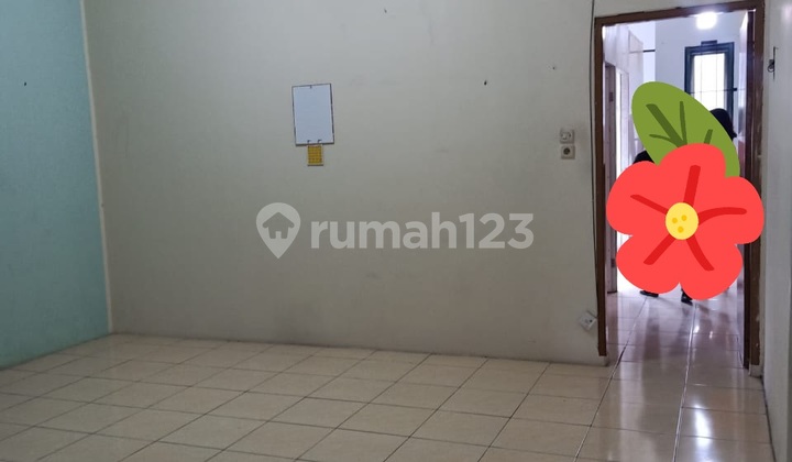 DI JUAL RUKO TKI 3_**) LOKASI RAMAI & STRATEGIS*) JALAN RAMAILUAS : 5 X 17 METERLANTAI : 2HADAP BARATAIR SIBELLISTRIK 2200 WATTKAMAR MANDI 2TORN & FILTERHGB , KONDISI TERSEWA.HARGA : 2,7 M ( NEGO )INFO & SURVEY : 08221857xxxxTEGUH BUDIMAN/XMAC