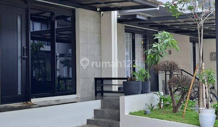 DISEWAKAN RUMAH DUA LANTAI FULL RENOVASI KOTA BARU PARAHYANGAN BANDUNG 1