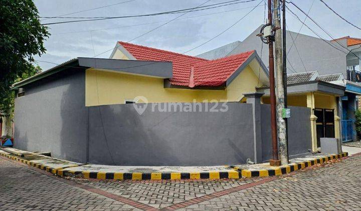 Rumah di Babatan Pilang SHM Baru disewakan min 2tahun 2