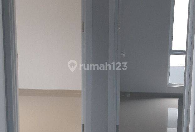 Rumah Minimalis Dekat Univ Pembangunan Jaya Shm 2 Lantai 2