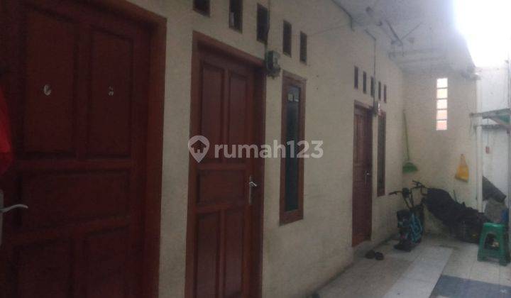 Rumah 2 Lantai Bagus di Jalan Mawar, Jakarta Utara 1