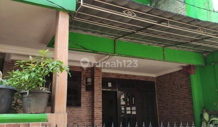 Rumah 2 Lantai Bagus SHM di Perumnas Klender, Jakarta Timur 1