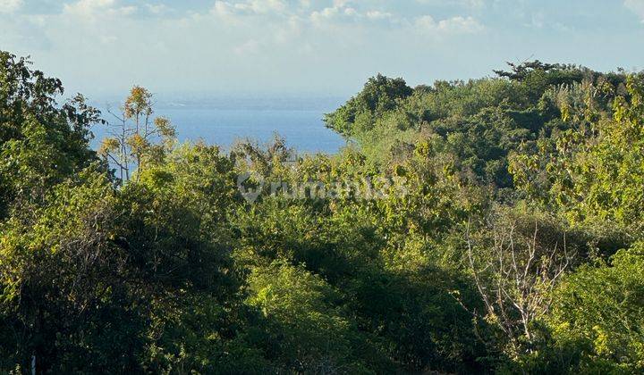 Ocean views from second floor for this 480 sqm land plot only 2 mn to Balangan Beach 1