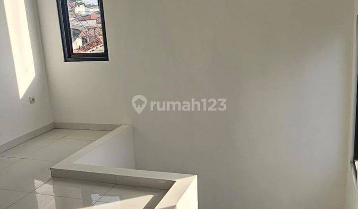 Rumah 2 Lantai di Condet Kp Tengah Dekat Dengan Area Pendidikan 2