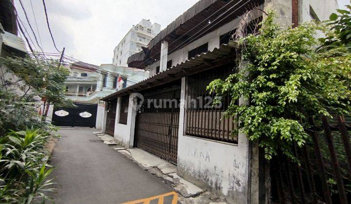 Rumah 2 LT Di Jln Petojo Selatan Jakarta Pusat

 1