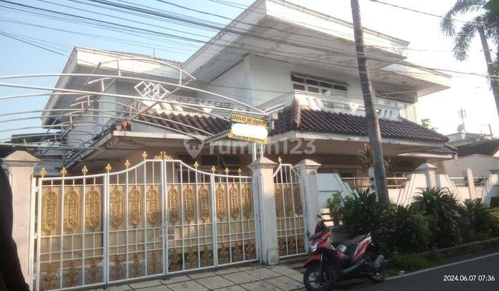 

Rumah Bagus 2 Lantai di Jl.damai pesangrahan  jakarta selatan 1