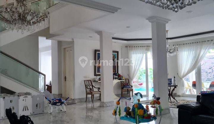 Rumah Mewah  Dengan Swimming Pool Di  Jl. Hang Tuah IX Kebayoran Baru, Jakarta Selatan 2