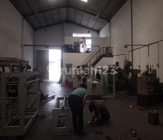 Gudang Bagus Di Sunrise Bizpark Pasar Kemis 2